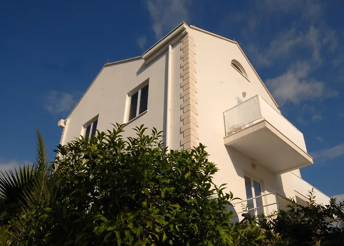 Concordia Apartments
